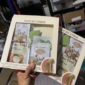 Face set 5 pc new